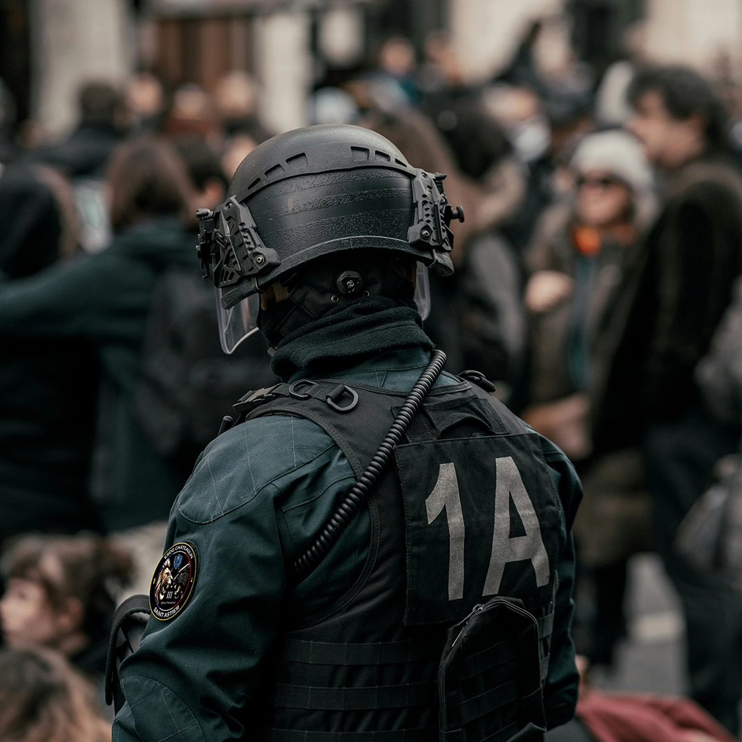 Mockup d'un gendarme avec la rondache